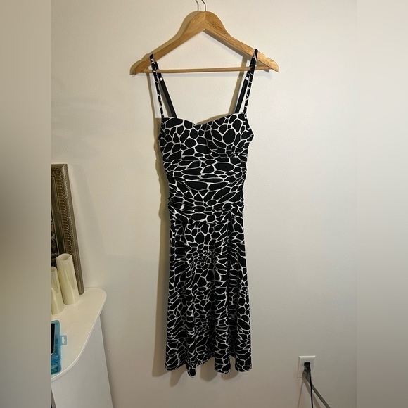 Denver Hayes XS Stretchy Dress Built In Bra Animal Print Black and White - Picture 3 of 15